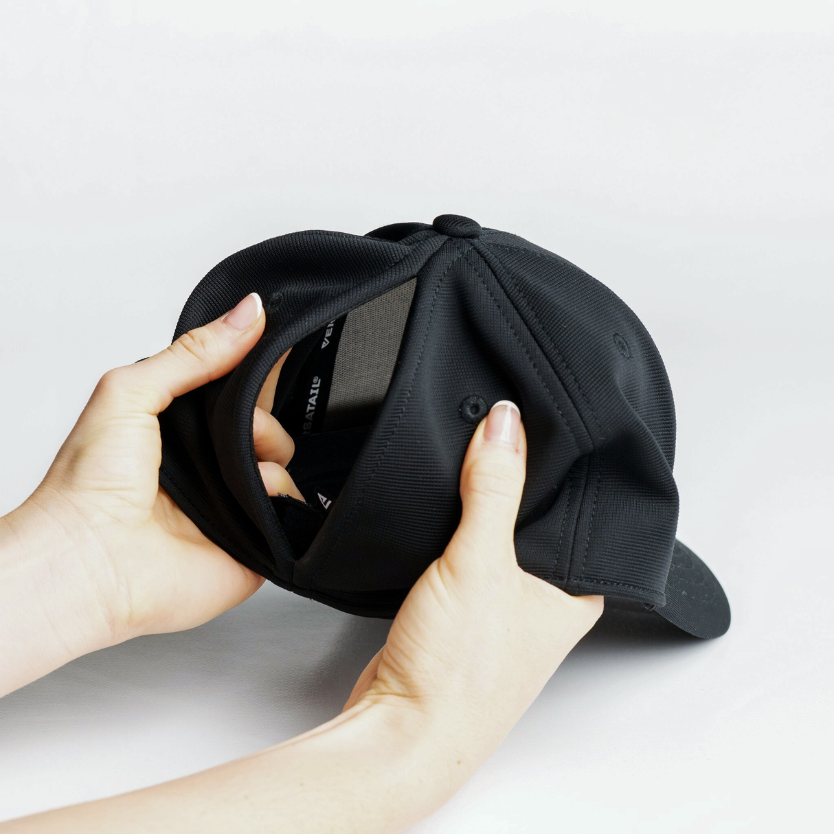 The Magni-Strip® Lifestyle Cap Black