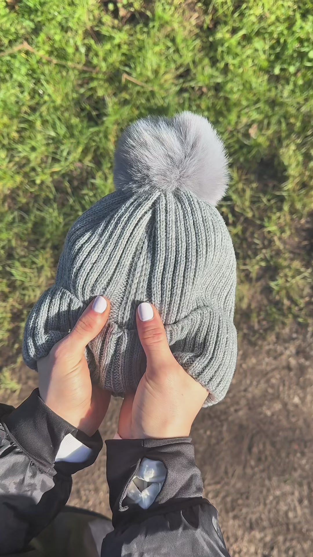 The Magni-Strip® Bobble Hat Grey